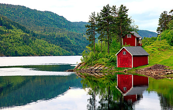 Scandinavia, tranquility, river, house, peaceful, beautiful, spring, serenity, lake, mountain, north, reflection, greenery, forest HD wallpaper