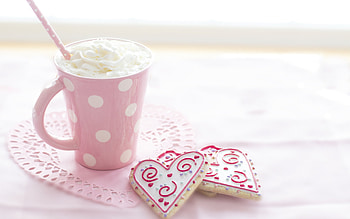 :), tea, iarna, coffee, cup, winter, white, sweets, valentine, pink, heaet, cookies HD wallpaper