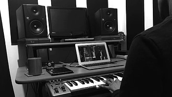 Music Production with Logic Pro X HD wallpaper