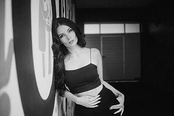 Girl Monochrome In Black And White, girls, monochrome, black-and-white, model HD wallpaper