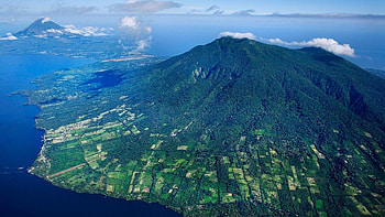 Nicaragua , Unspoiled nature, Vibrant culture HD wallpaper