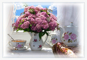 Tea time and flowers, graphy, tea, floral, beauty, day, abstract, teapot, model, window, art, soft, vase, beautiful, cup, still life, pink, time, light, sky, flowers, porcelain HD wallpaper