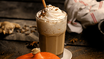 High-definition milkshake , Delicious and creamy, Mouth-watering treat, Indulgent delight HD wallpaper