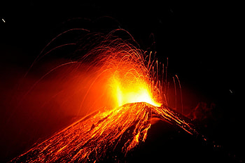 Mount Etna, Nighttime spectacle, Lava illuminates, Sky on fire HD wallpaper