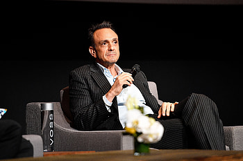 Hank Azaria movies, Responding to Apu controversy, Racism at The Simpsons HD wallpaper