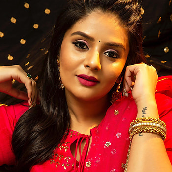 Sreemukhi, nose, Telugu actress, hair HD phone wallpaper
