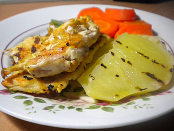 Delicious Meal, chicken, carrot, potato, plate HD wallpaper