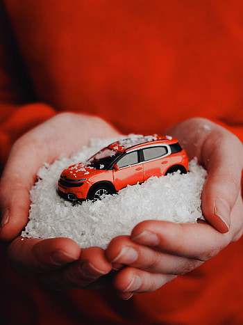 Snow, Miscellanea, Miscellaneous, Car, Toy, Machine, Hands HD phone wallpaper