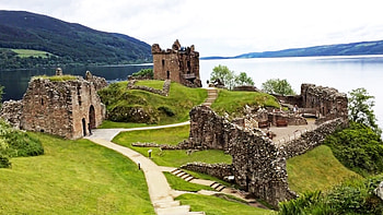 Loch Ness, Swimmer's paradise, Loch Ness beauty, Aquatic wonders HD wallpaper