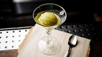 Basilikum sorbet, Fuchs gewrze, Refreshing treat, White wine HD wallpaper