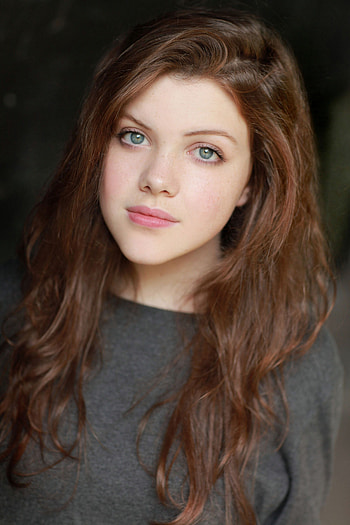 Georgie Henley, Anurag Holkar, Narnia beauty, Pokball element HD phone wallpaper