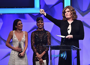 Lilly Wachowski, Movies, hard losing, co showrunner HD wallpaper