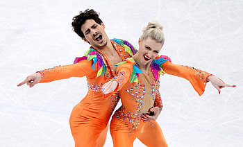 Piper Gilles and Paul Poirier, Ice Dancing HD wallpaper