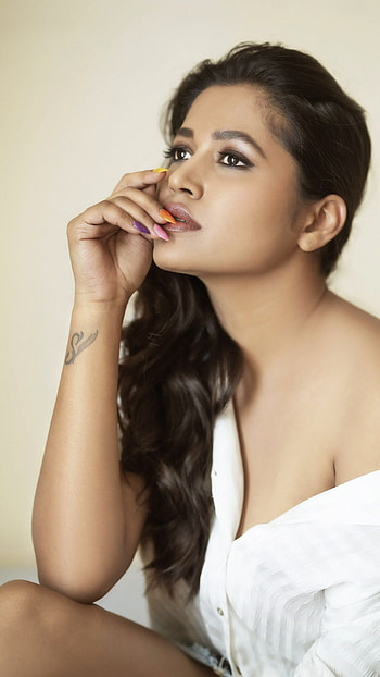 Mounika guntuka, tamil actress HD phone wallpaper