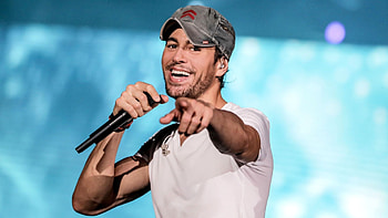 Enrique Iglesias, Adorable video, Hijo miralo, Celeb life HD wallpaper