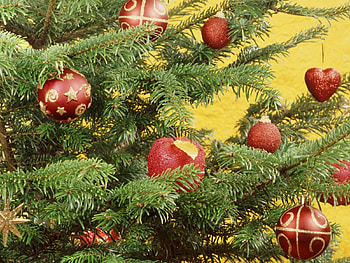 Holidays, New Year, Decorations, Christmas, Heart, Christmas Tree, Balls, Attribute HD wallpaper
