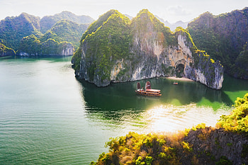 Halong Bay, Vietnam's beauty, Scenic wonders, Captivating landscapes HD wallpaper