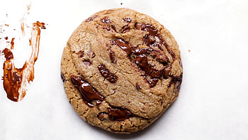 Perfect chocolate chip cookies, Tasty recipe, Baking mastery, Sweet satisfaction HD wallpaper