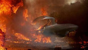 UFO crash, sci-fi, ship, woods, crash, flame, alien, explosion, technology, space, ufo, asgard, craft, fire, forest, speedpaint, concept HD wallpaper