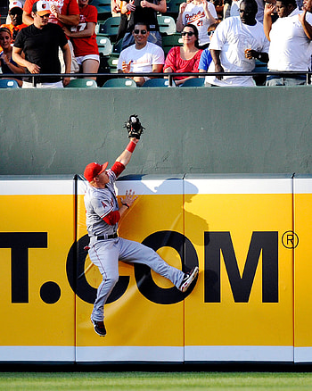 Home run robbery, Mike Trout HD phone wallpaper