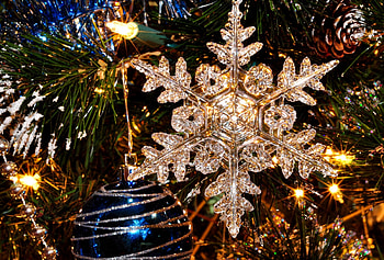 Holidays, New Year, Holiday, Close-Up, Christmas Decorations, Christmas Tree Toys, Christmas Tree, Snowflake HD wallpaper