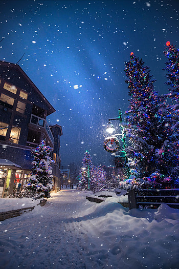 Holidays, Winter, New Year, Christmas, Street, Mood, Snowfall HD phone wallpaper