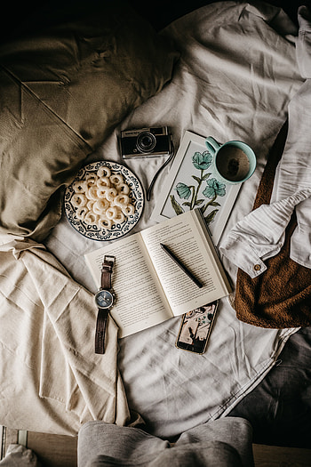 Food, Miscellanea, Miscellaneous, Cup, Book, Bed, Mood, Camera, Mug, Breakfast HD phone wallpaper