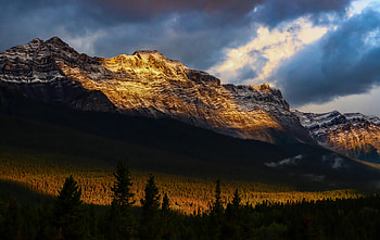 Nature, Mountains, Rock, Vertex, Rays, Beams, Forest, Tops HD wallpaper