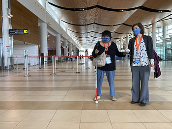 George Bush Intercontinental Airport, Accessibility efforts, COVID-19 challenges HD wallpaper