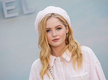 Ellie Bamber, pink dress, 2018 HD wallpaper