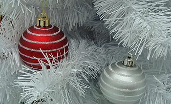 Holidays, Couple, Pair, Close-Up, Branches, Christmas Decorations, Christmas Tree Toys, Christmas Tree, Balls HD wallpaper