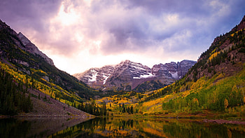 Sunrise at Maroon Bells in Aspen, Colorado, sky, usa, fall, colors, landscape, reflections, lake, trees, clouds, autumn, water HD wallpaper