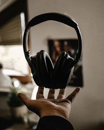 Music, Heads, Hand, Levitation, Toss Up, Toss HD phone wallpaper