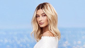 Hailey Bieber elegance, High resolution , Stunning , Gorgeous hoot HD wallpaper