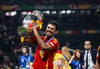 Rodri Hernández: Celebrating Spain's Glory - Ultra, soccer, Rodri Hernández, Spain National Football Team HD wallpaper