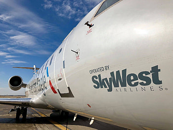 SkyWest Airlines, Job fair recruitment, Career opportunities, Regional airport partnership HD wallpaper