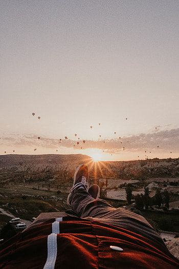 Landscape, Nature, Sunset, Mountains, Balloons, Legs, Relaxation, Rest HD phone wallpaper