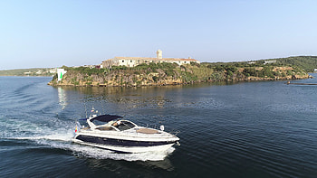 Illa del Rei, Motorboat HD wallpaper