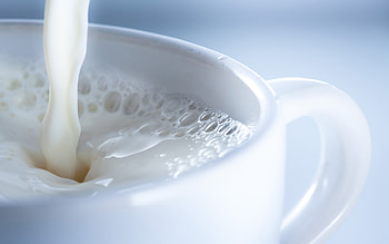 Creamy milk , background, Pouring milk, Milk splash HD wallpaper