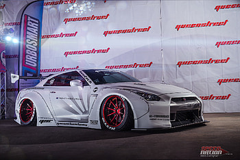 LibertyWalk VS Queen Street Customs HD wallpaper