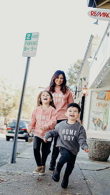 Mom Dad Wala, Mother Kids HD phone wallpaper