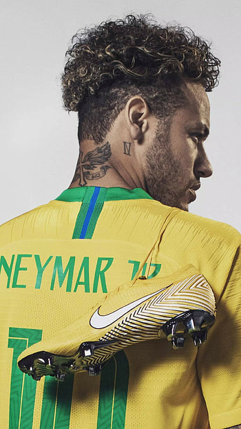 Neymar, Barcelona superstar, Football prodigy, Dynamic sportsmanship HD phone wallpaper