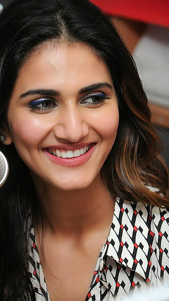 Vaani Kapoor, Vaani Bollywood Actress HD phone wallpaper