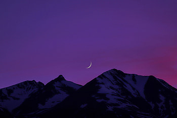 Black And White Mountains Under Blue Sky, minimalism, minimalist, artist, artwork, digital-art HD wallpaper