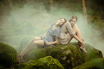 Forever Friends, mist, sisters, moss, girls, beautiful, friends, rock HD wallpaper