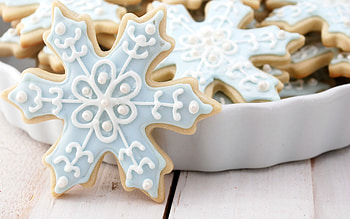 Christmas cookies, Pretty , High definition sweetness, Festive delight HD wallpaper