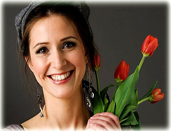 HAPPY NEW DAY, smile, happy, flowers, tulips, woman, beauty HD wallpaper