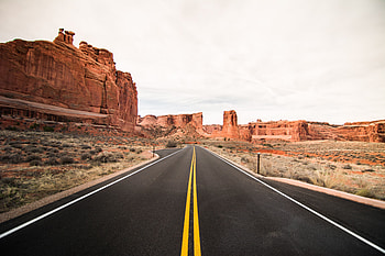 Valley, yellow marks, road, highway HD wallpaper