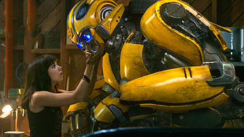 Hailee Steinfeld In Bumblebee Movie 2018 Entertainment Weekly, bumblebee, movies, 2018-movies, hailee-steinfeld HD wallpaper