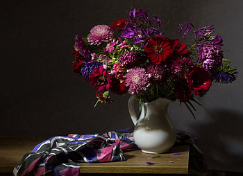 Still life, table, vase, flowers HD wallpaper
